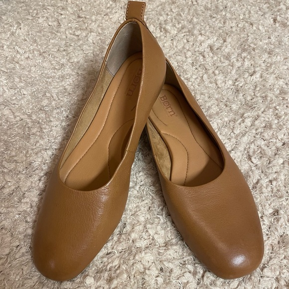 Born Shoes - NWOT Born Beca Leather Slip On Ballet Flats